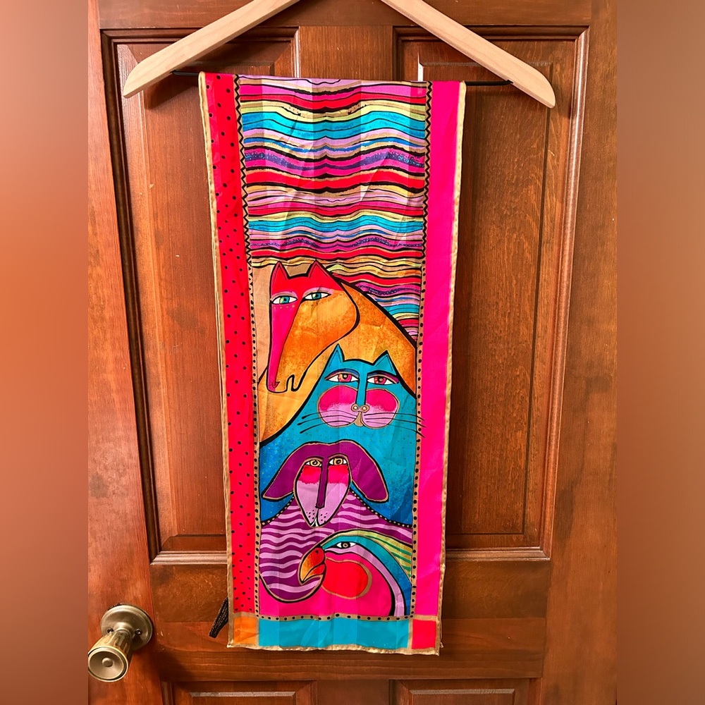 LAUREL BURCH VTG Vibrant Silk Animal print scarf.